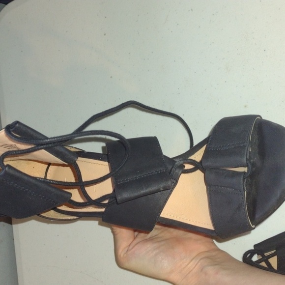 LOFT black lace up chunky heels size 8 - Picture 16 of 16